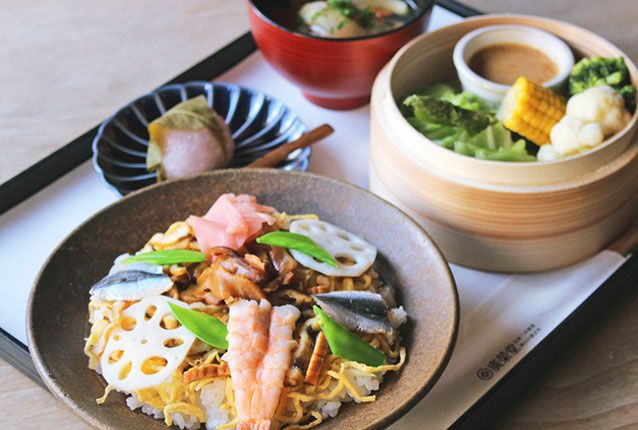 ばら寿司と春野菜の蒸籠蒸しランチ