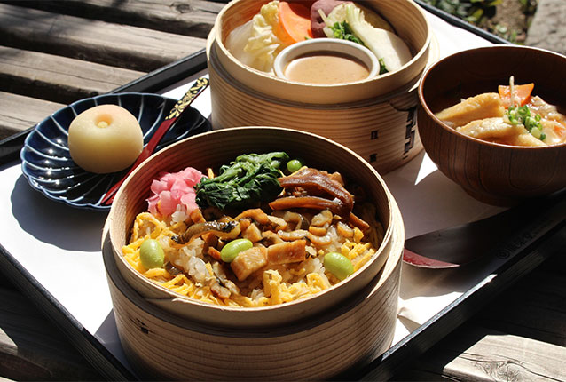 五目おこわと冬野菜の蒸籠蒸しランチ